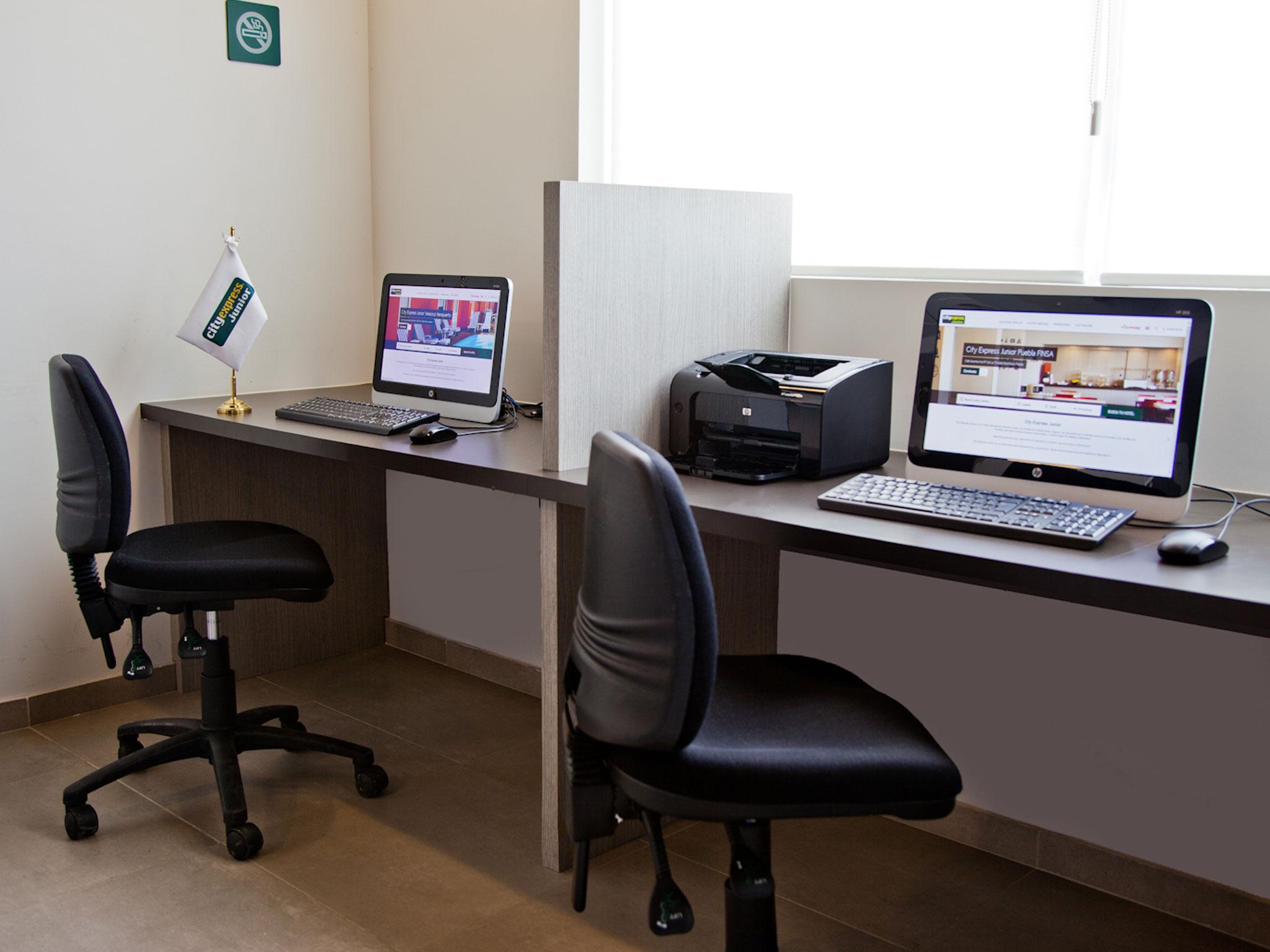 City Express Junior By Marriott Toluca Zona Industrial Bagian luar foto