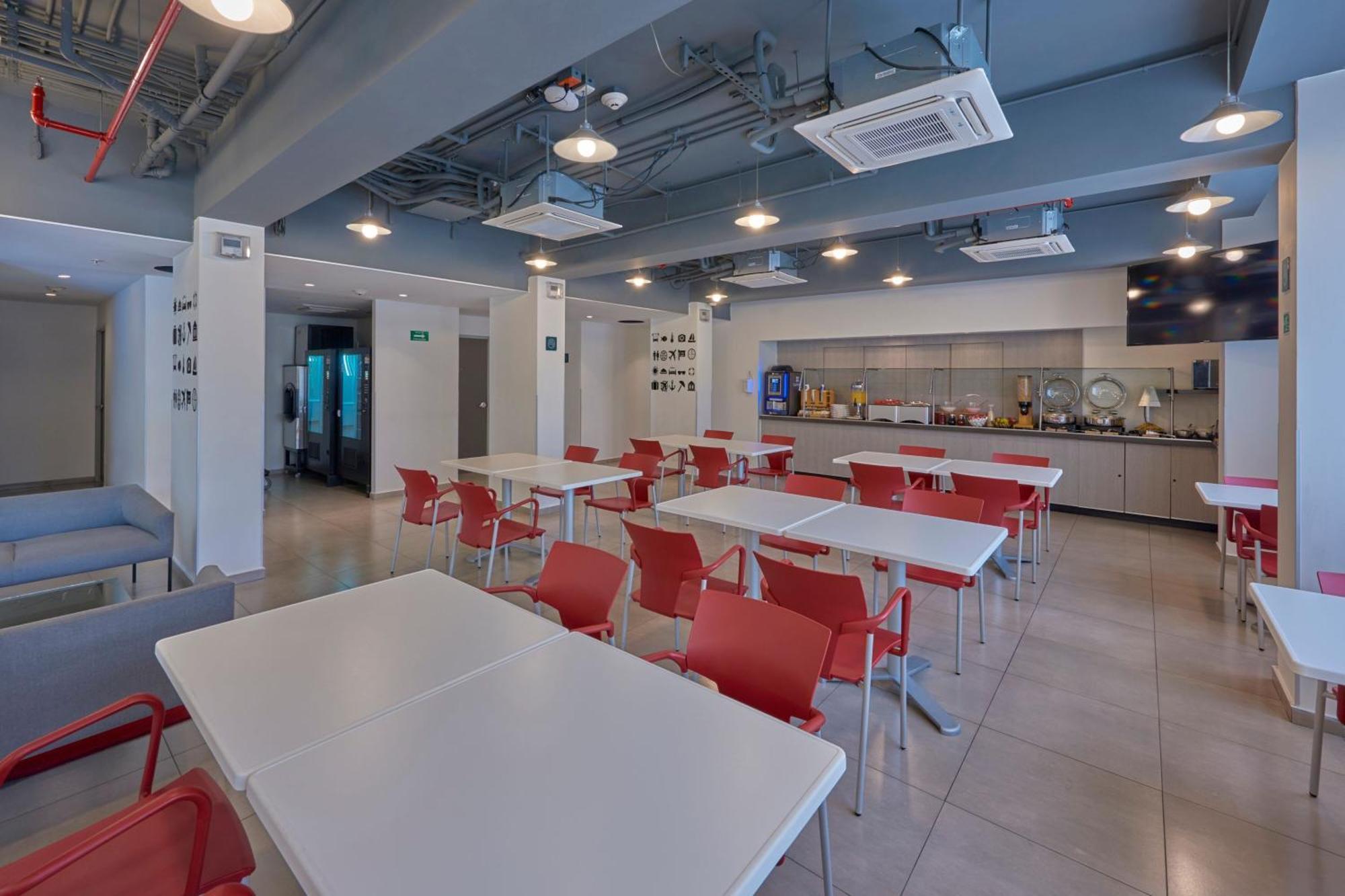City Express Junior By Marriott Toluca Zona Industrial Bagian luar foto