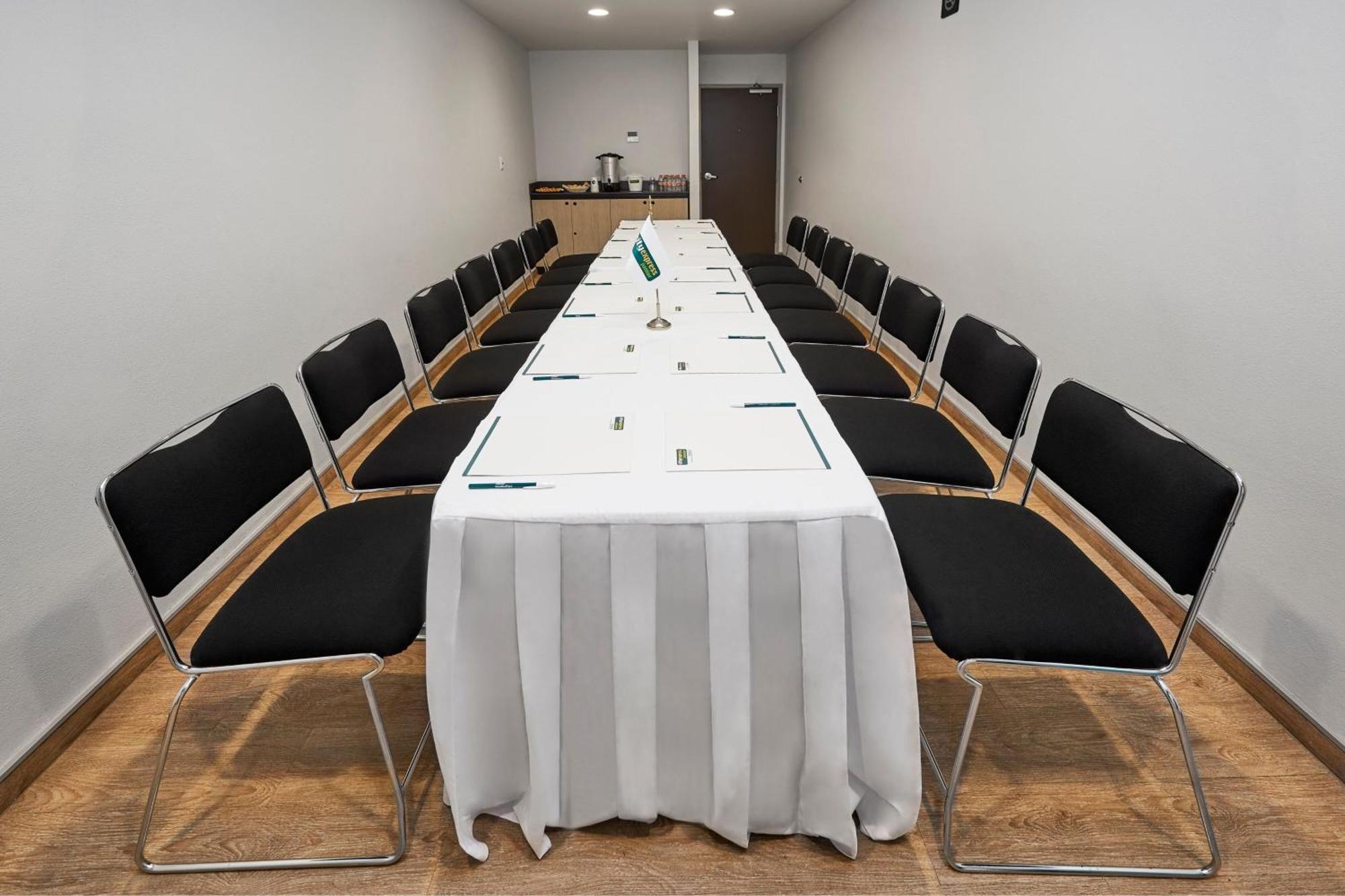 City Express Junior By Marriott Toluca Zona Industrial Bagian luar foto
