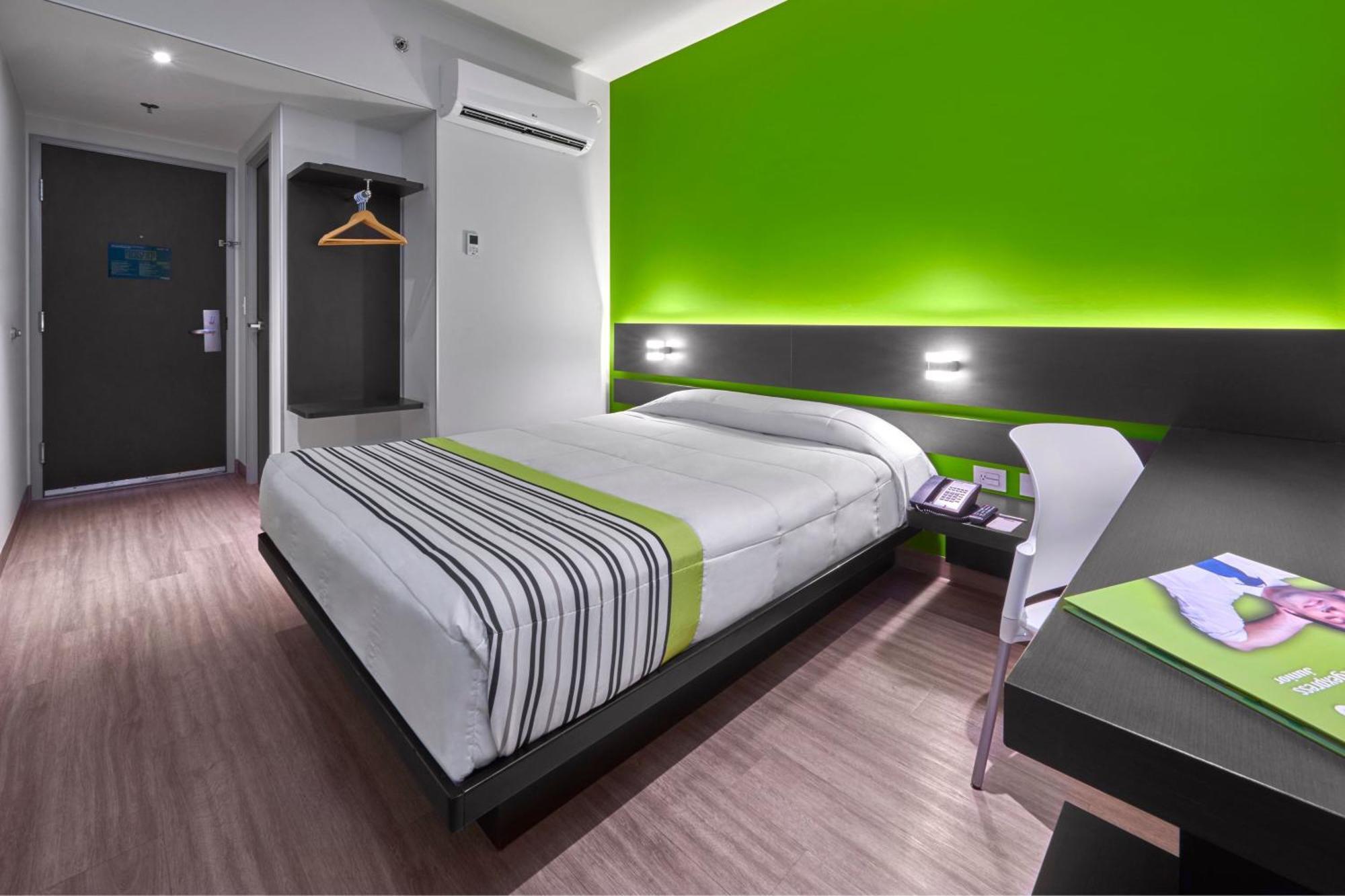 City Express Junior By Marriott Toluca Zona Industrial Bagian luar foto