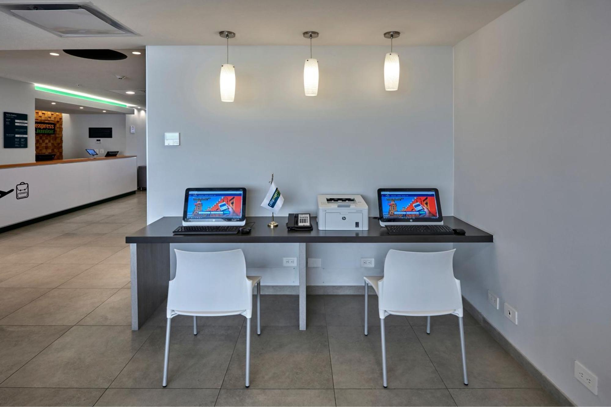City Express Junior By Marriott Toluca Zona Industrial Bagian luar foto