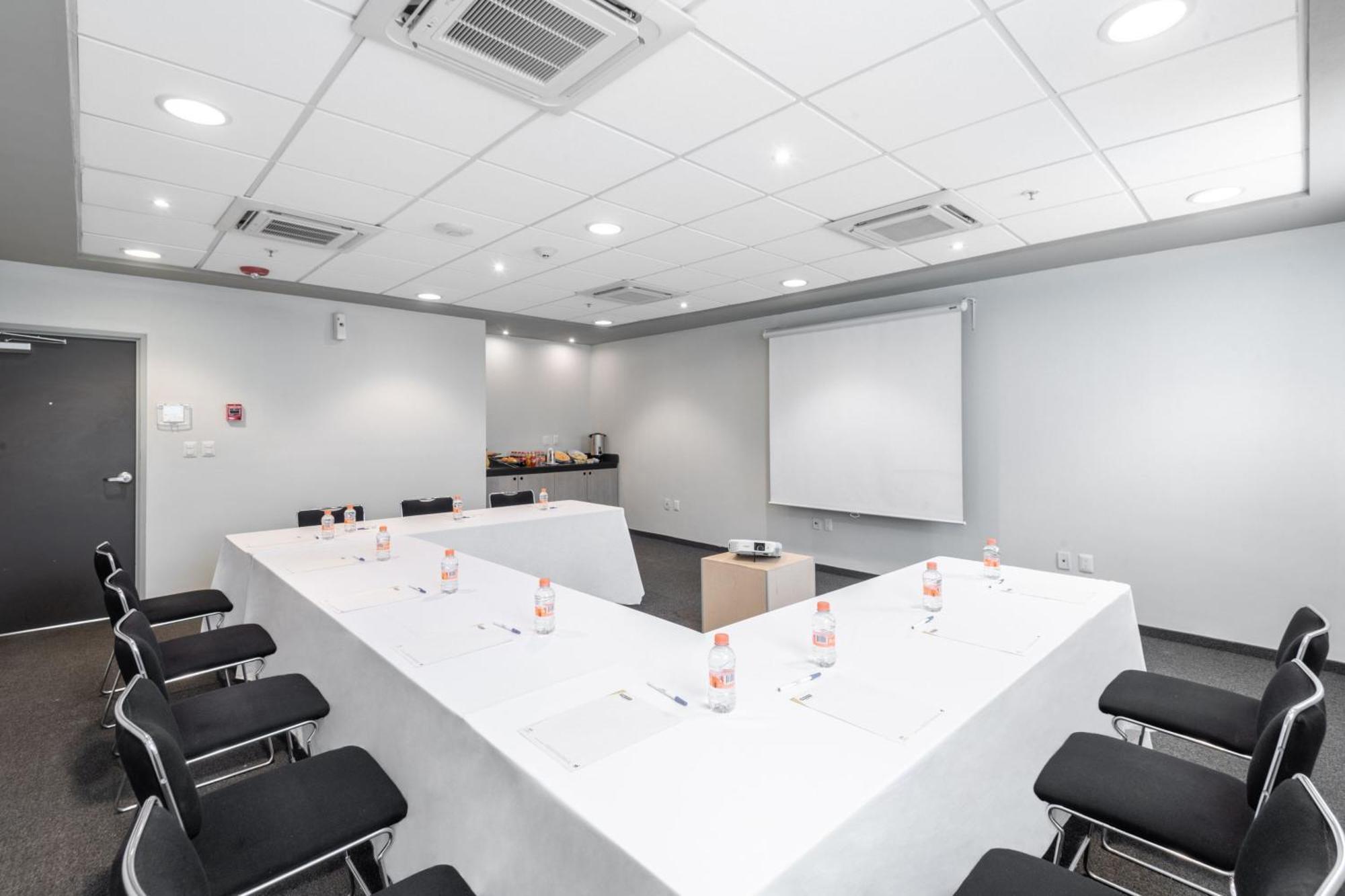 City Express Junior By Marriott Toluca Zona Industrial Bagian luar foto