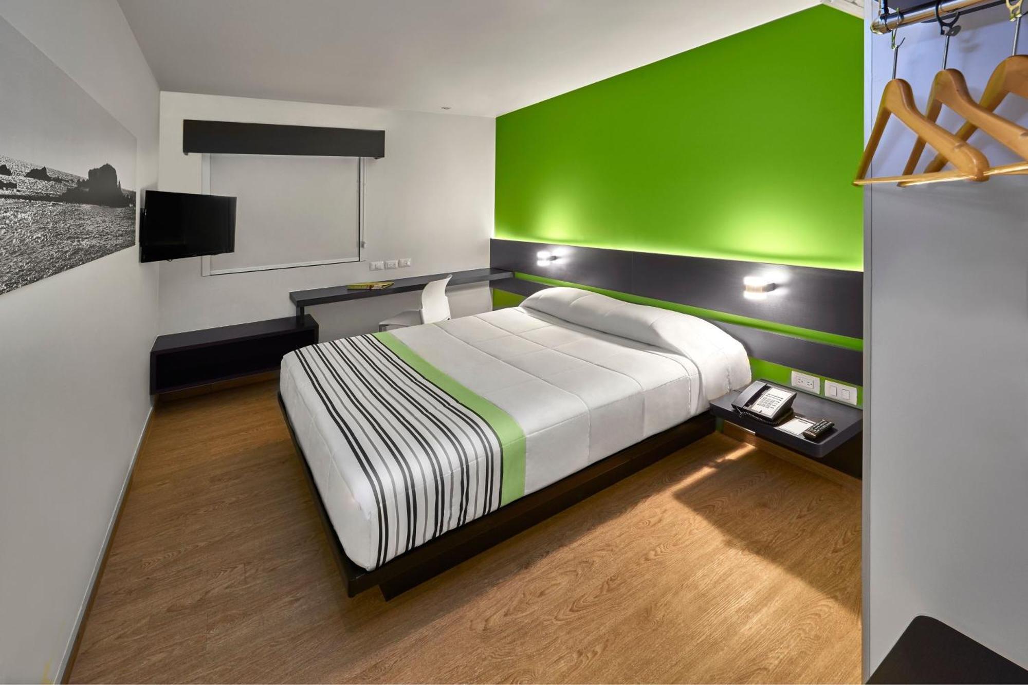 City Express Junior By Marriott Toluca Zona Industrial Bagian luar foto