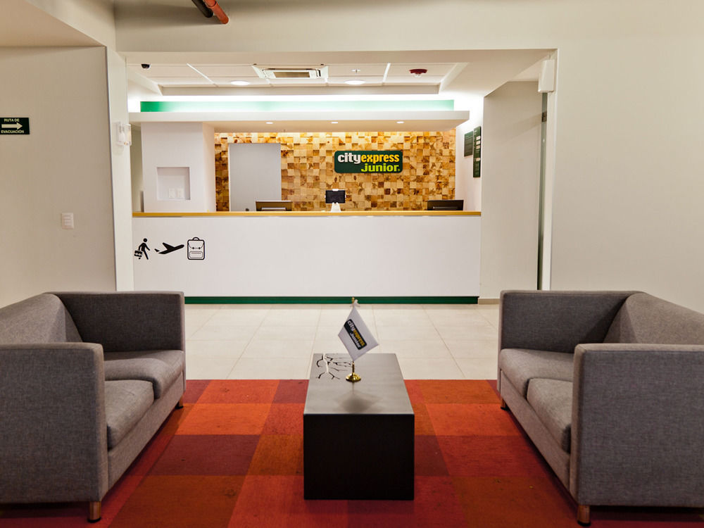 City Express Junior By Marriott Toluca Zona Industrial Bagian luar foto